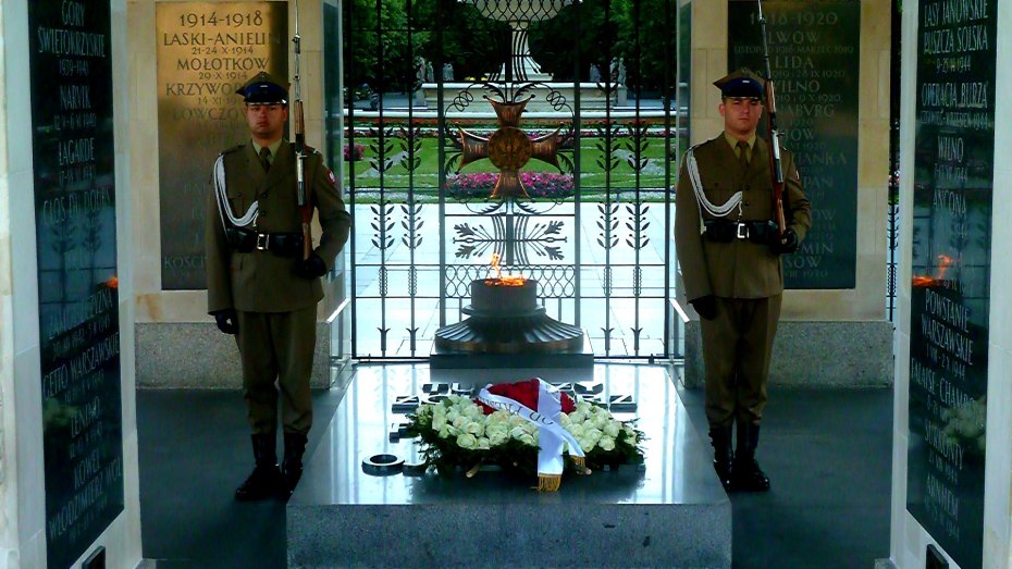 Tomb Of The Unknown Soldier in Warsaw, Poland